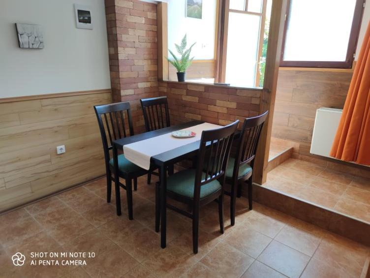 Fuered Apartmanhaz *