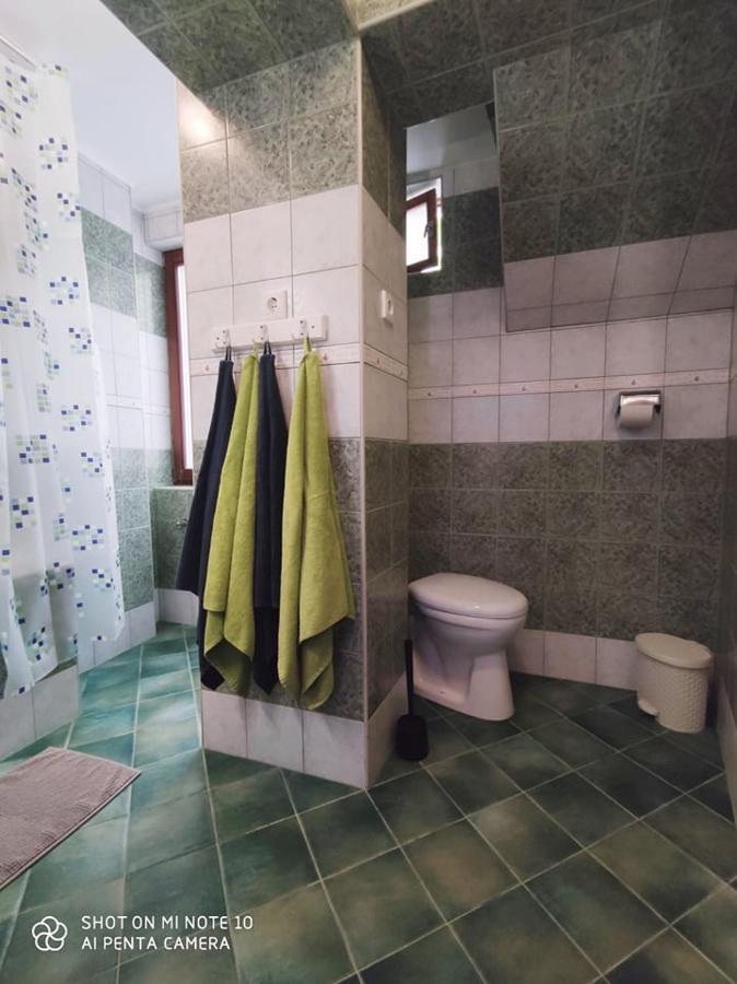 Fuered Apartmanhaz Apartment *