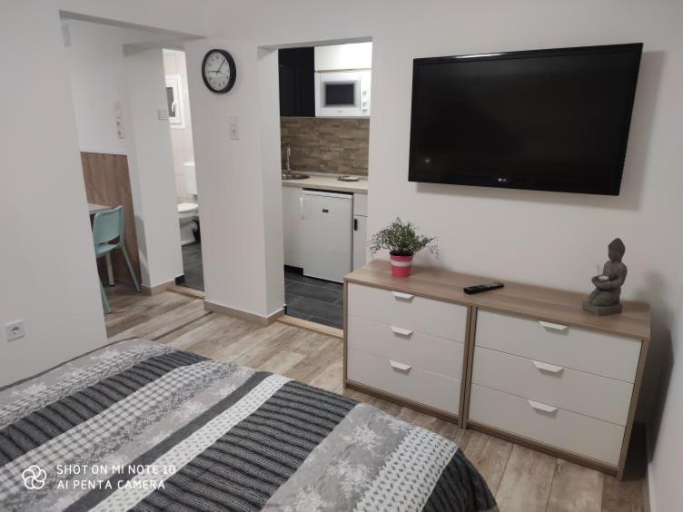 Apartment Fuered Apartmanhaz *
