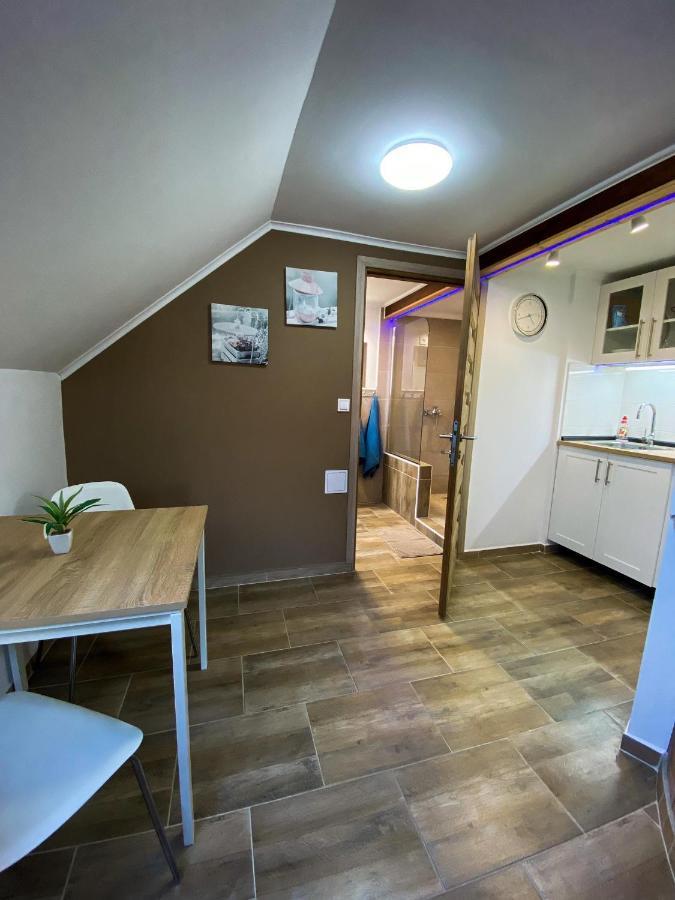 Fuered Apartmanhaz *