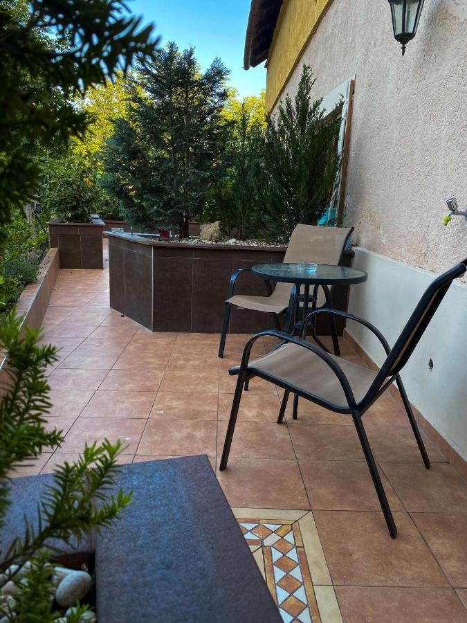 Apartment Fuered Apartmanhaz *