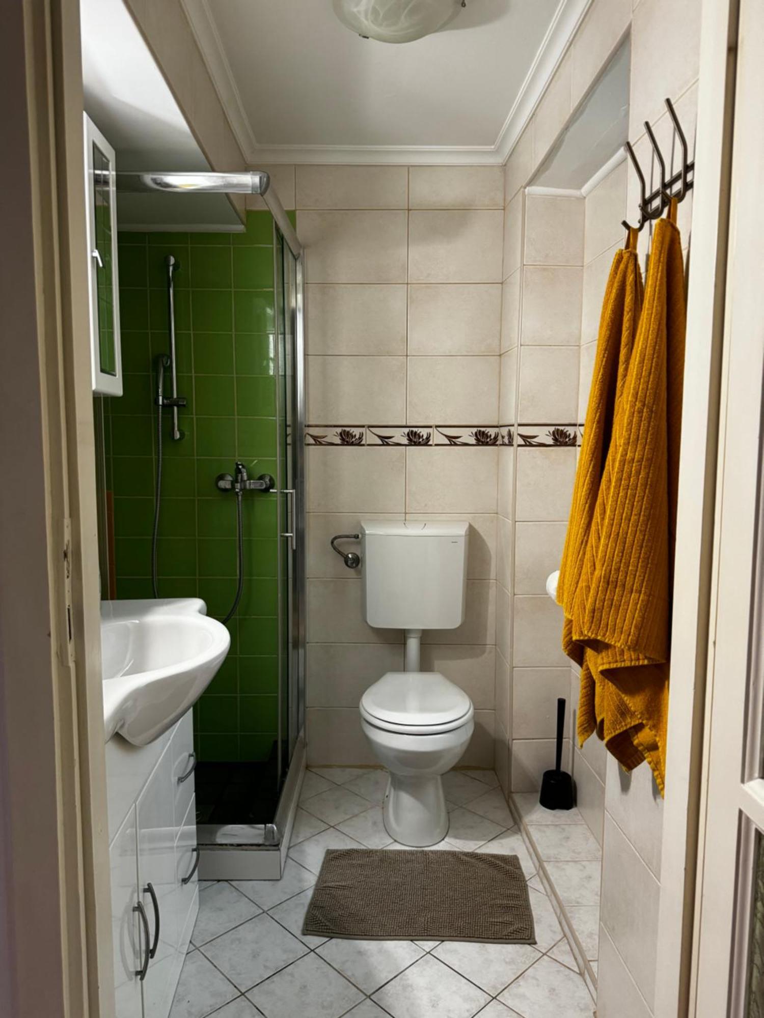 Fuered Apartmanhaz *