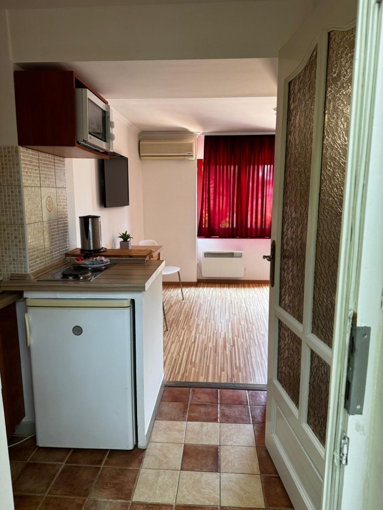 Fuered Apartmanhaz Balatonfured
